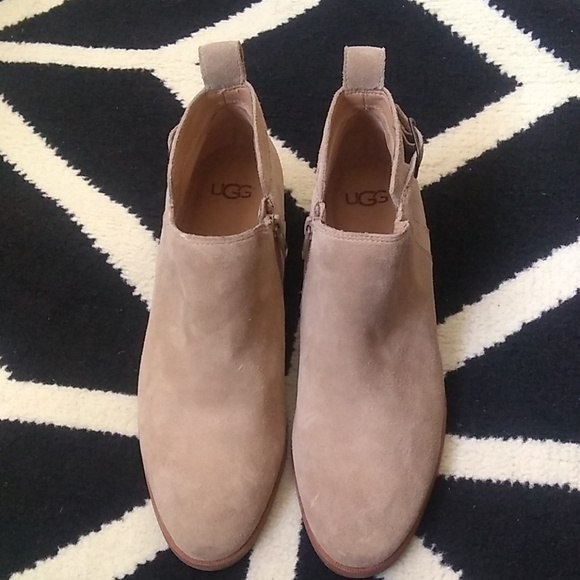 New Ugg Kelsea ankle boot - Picture 3 of 6